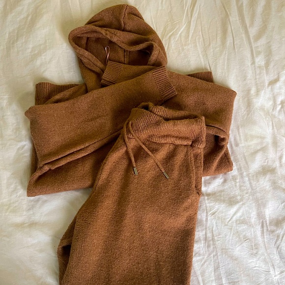 Sweaters - Warm Cozy Copper Coloured Trackie Set - Size 14
